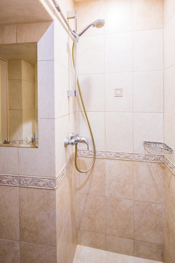 Apartment Krakivska 15 Lviv Eksteriør billede